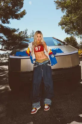 Dayoung Goes Solo: WJSN Vocalist Unveils a Bold, After-Dark Era with gonna love me, right?