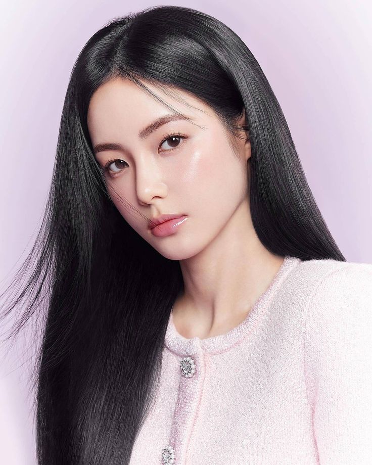 Ruthless Grace: Hong Su Zu’s Power-Hungry Kim Woo-Hee Ignites “Moon River”