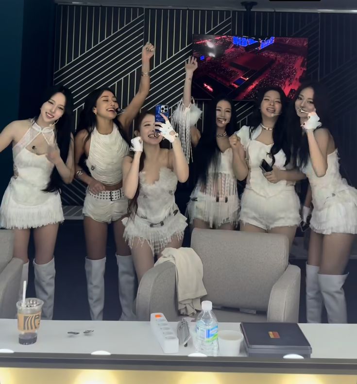 TWICE’s “This Is For” World Tour: The 2025 Asia–Oceania Takeover