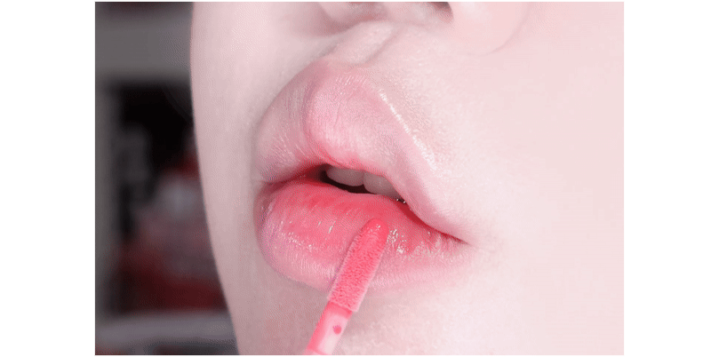 MQNY - Dewy Over Lip Gloss