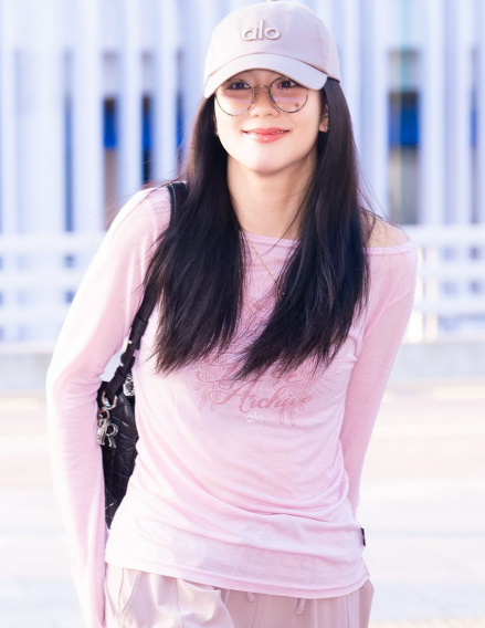 Gila Archive Star Wing Sheer Long Sleeve (BLACKPINK JISOO Wear)