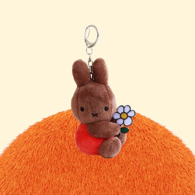 Miffy - Holding Flower Miffy Keyring