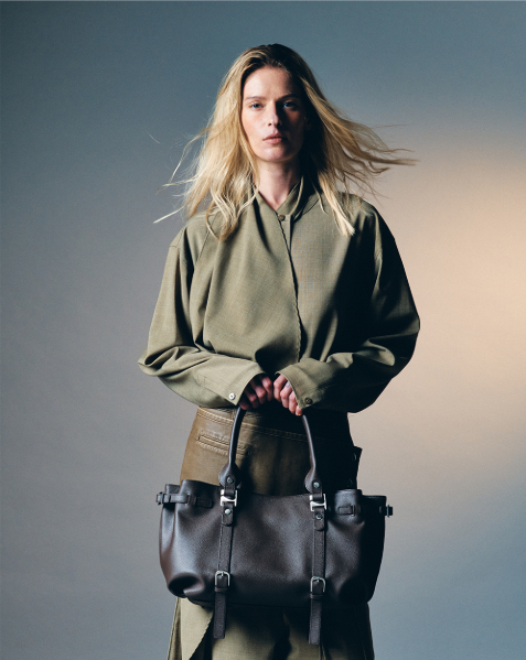 AHNI - Ruskin Tote Bag