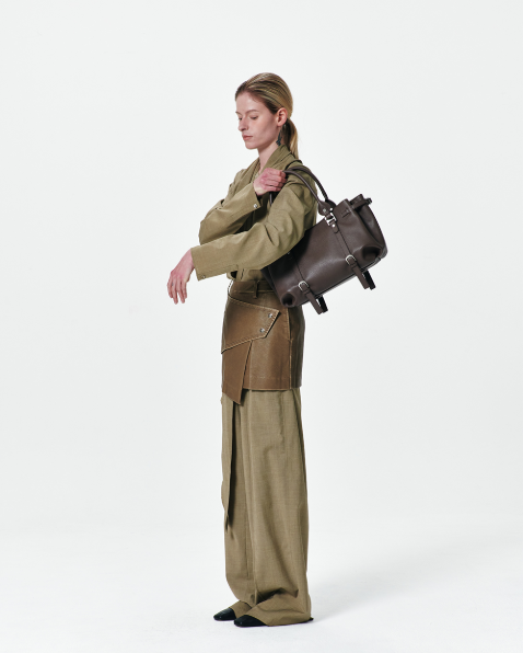 AHNI - Ruskin Tote Bag