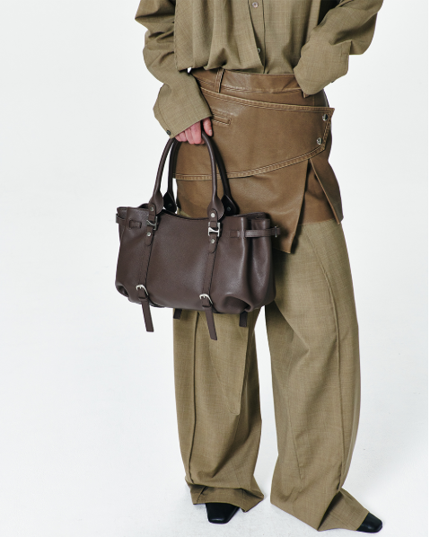 AHNI - Ruskin Tote Bag