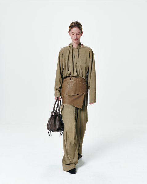 AHNI - Ruskin Tote Bag