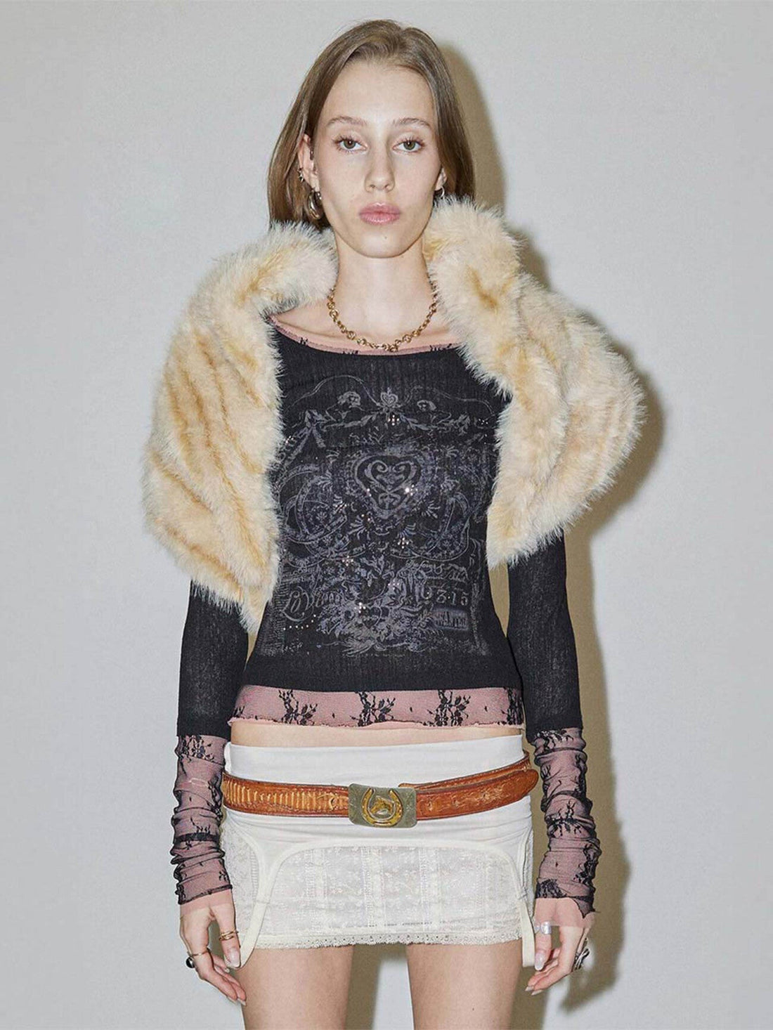 SCULPTOR Triple Lace Layered Tee (LE SSERAFIM CHAEWON Wears)