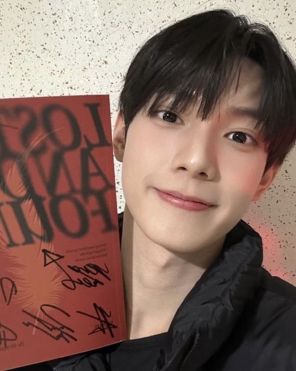 From “BOYS II PLANET” to His Own Stage: Chuei Li Yu Launches Solo Era With “SWEET DREAM” and “UxYOUxU”