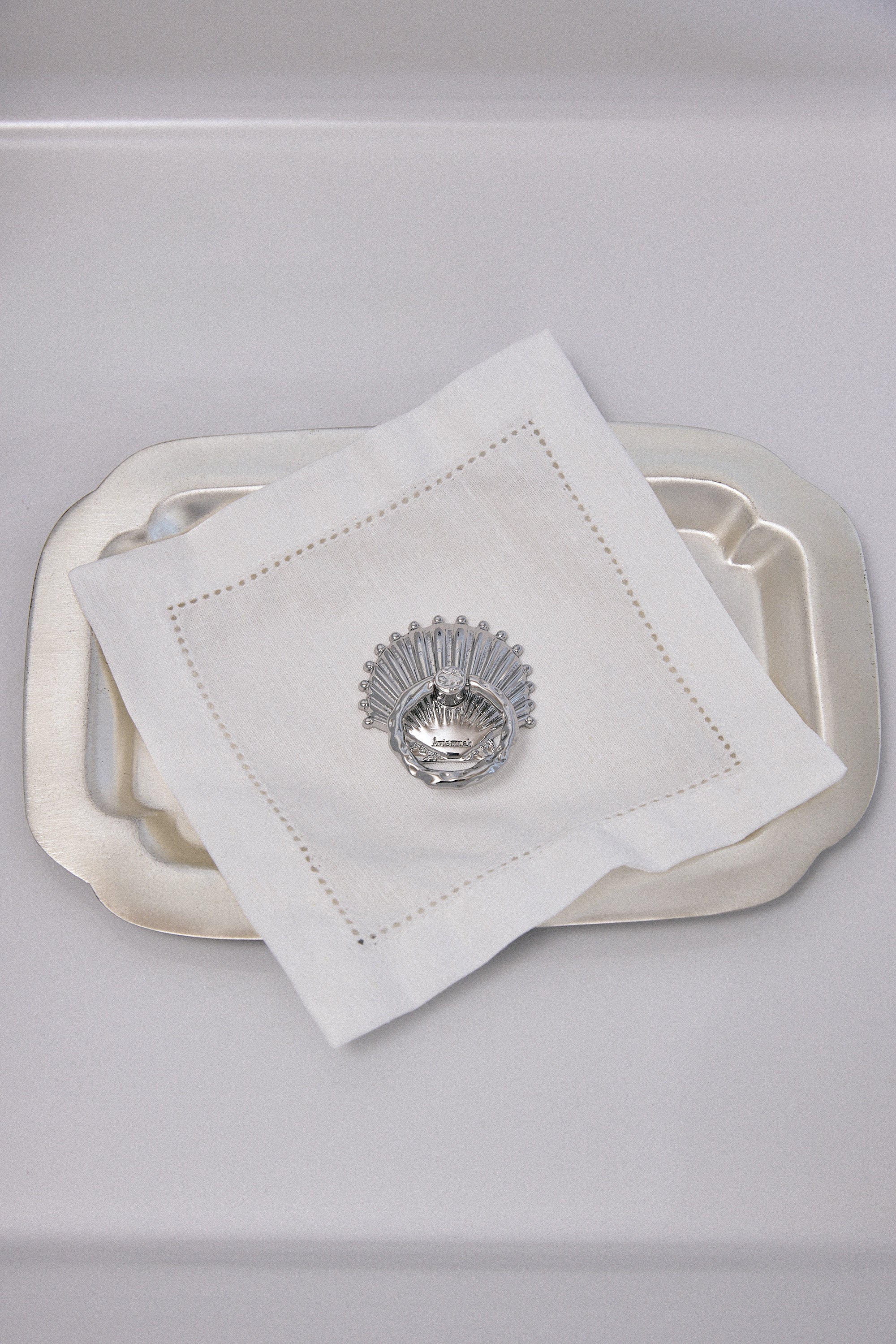 Avie muah - Seashell Phone Knob (Phone Grip) [New Arrival]