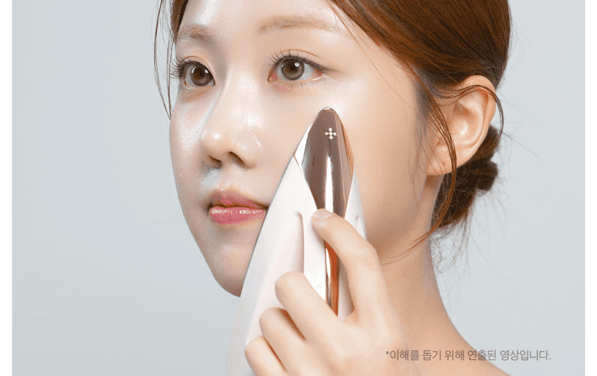 Cellology CELLNEWMER IRON (4-in-1 Total Care Device)