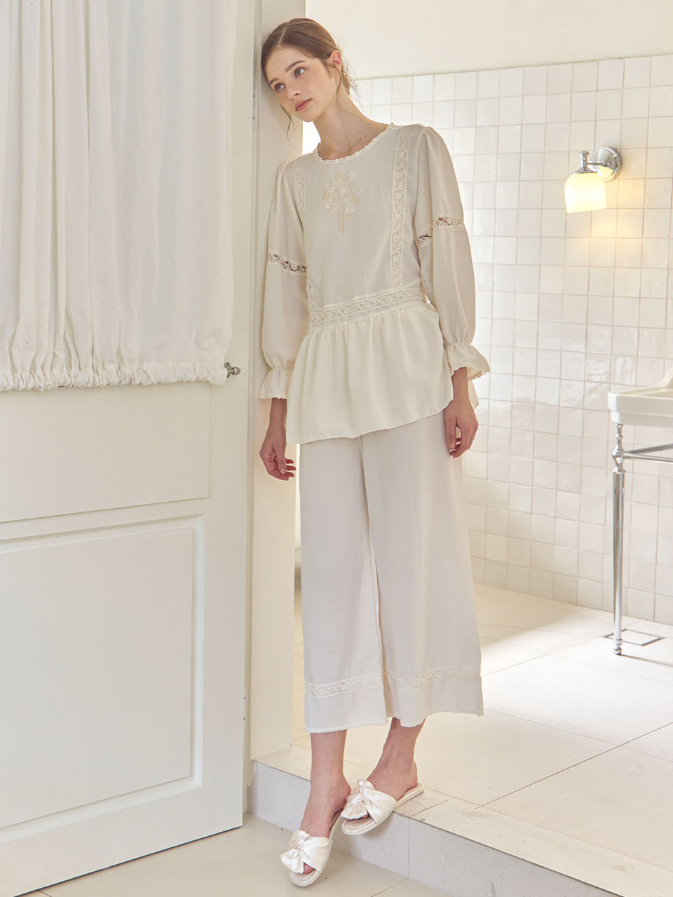 LUNALUZ WOMEN Avy Sandwashing Premium Embroidered Set