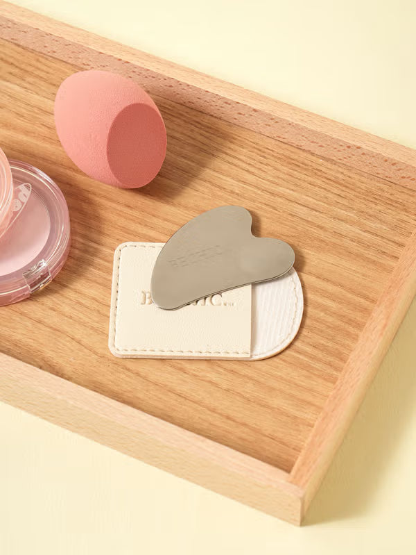 Daiso - Heart Makeup Spatula Pocket Set